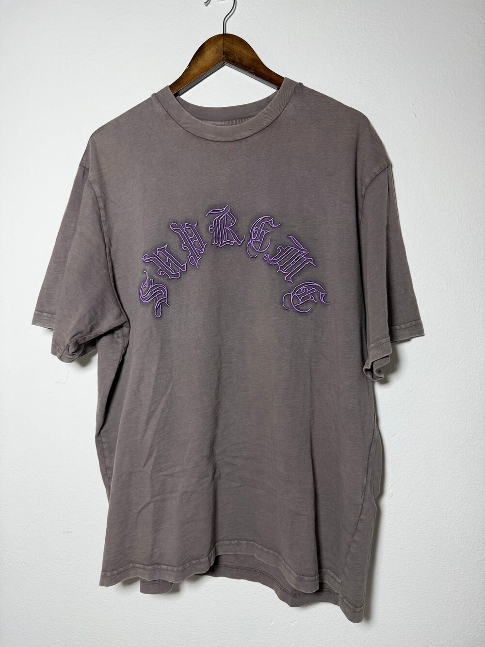 Supreme Old English S/S Top